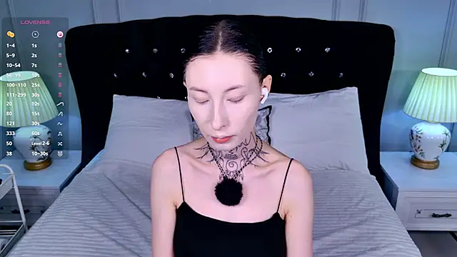 Snapshot of roxy_morrison_x chatting on May 3, 2026, 3:45 am roxy morrison x online show from May 3, 2026, 3:45 am