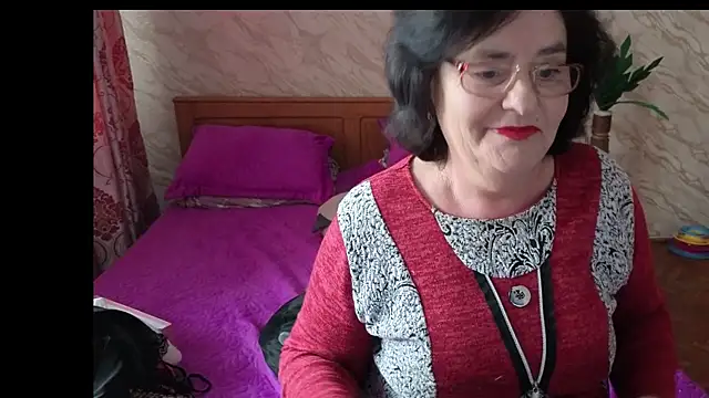 Snapshot of xMaryxAnne chatting on April 30, 2026, 11:27 am xMaryxAnne online show from April 30, 2026, 11:27 am