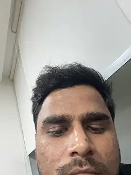 Snapshot of hassuniii chatting on February 9, 2026, 3:49 pm hassuniii online show from February 9, 2026, 3:49 pm