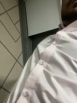 Snapshot of hassuniii chatting on February 25, 2026, 7:23 pm hassuniii online show from February 25, 2026, 7:23 pm