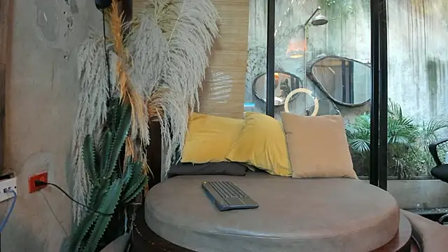 sophieBlair  online show from February 26, 2026, 7:13 pm