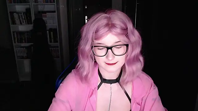 Snapshot of LunaXcherry chatting on March 6, 2026, 6:26 pm LunaXcherry online show from March 6, 2026, 6:26 pm