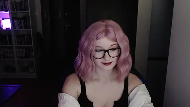 Snapshot of LunaXcherry chatting on March 24, 2026, 6:46 pm LunaXcherry online show from March 24, 2026, 6:46 pm