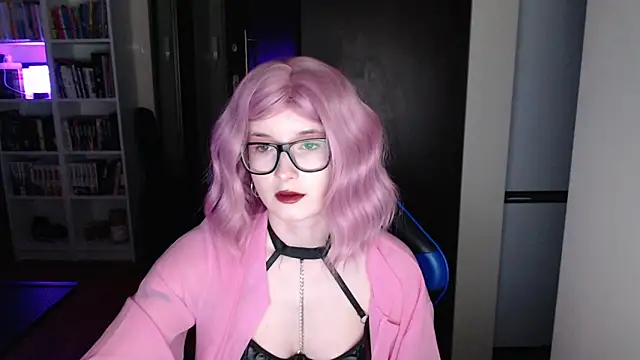 Snapshot of LunaXcherry chatting on March 26, 2026, 5:40 pm LunaXcherry online show from March 26, 2026, 5:40 pm