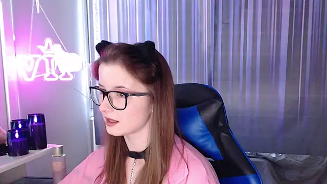 Snapshot of LunaXcherry chatting on June 30, 2026, 4:41 pm LunaXcherry online show from June 30, 2026, 4:41 pm