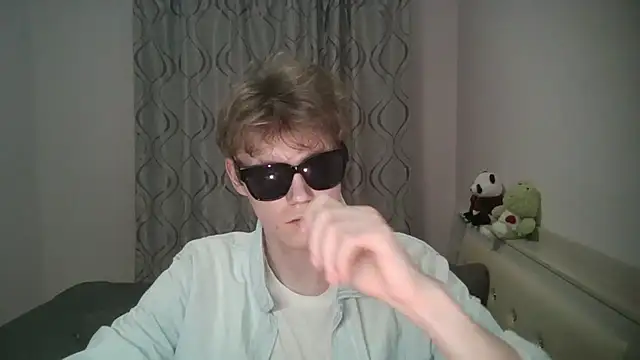 AntapTFY online show from April 5, 2026, 10:45 am