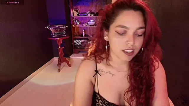 Snapshot of scarlett_velvet_ chatting on February 20, 2026, 12:07 am scarlett velvet online show from February 20, 2026, 12:07 am