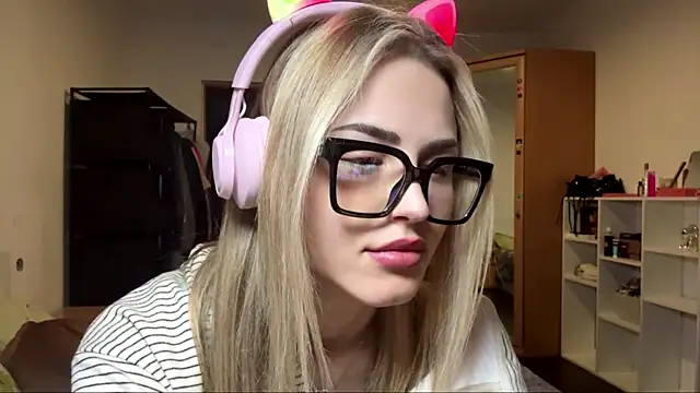 Evva mayy online show from March 27, 2026, 6:40 pm