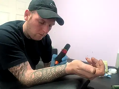 dave32000 online show from February 19, 2026, 9:22 pm