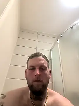 dave32000 online show from April 22, 2026, 11:17 pm