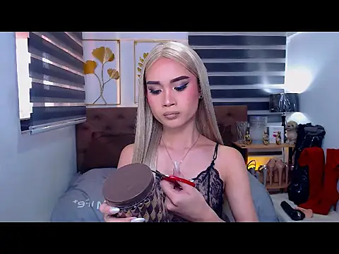 JuicyCockThea online show from April 10, 2026, 3:56 am