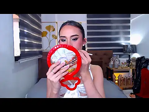 JuicyCockThea online show from May 7, 2026, 1:11 am
