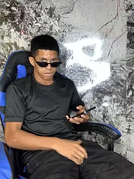 juan lugo hot online show from February 9, 2026, 6:39 am