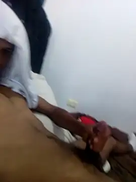 ElmorenasoO online show from February 10, 2026, 2:32 pm