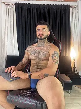 Benjii Carter1 online show from March 4, 2026, 4:29 am