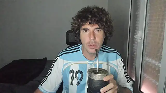joaquin420 hot online show from April 24, 2026, 5:21 am