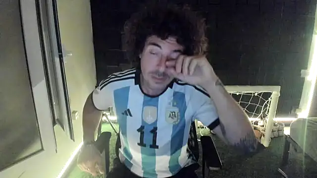 joaquin420 hot online show from June 17, 2026, 3:42 am