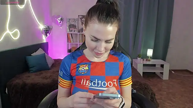 little  isabel online show from May 7, 2026, 7:58 am