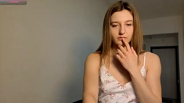 AvelinaSchepp online show from March 21, 2026, 11:04 am