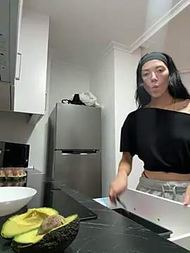 Karmenlovex online show from March 2, 2026, 2:13 pm