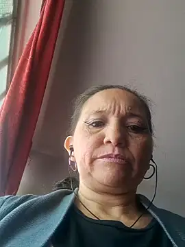 Alexamontiel  online show from May 7, 2026, 3:50 pm
