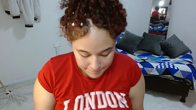 leilanewgirl online show from May 11, 2026, 2:23 pm