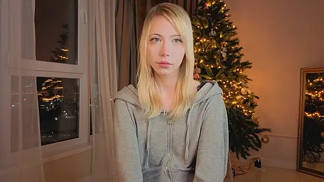 Snapshot of UWU_flower chatting on February 17, 2026, 1:40 pm UWU flower online show from February 17, 2026, 1:40 pm