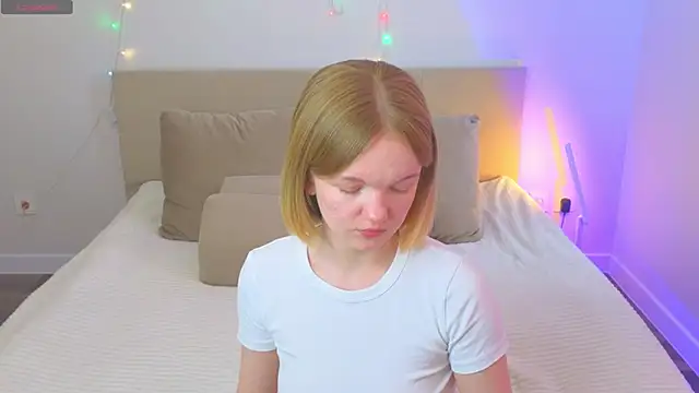 Snapshot of StellaBunny chatting on March 21, 2026, 4:17 am StellaBunny online show from March 21, 2026, 4:17 am