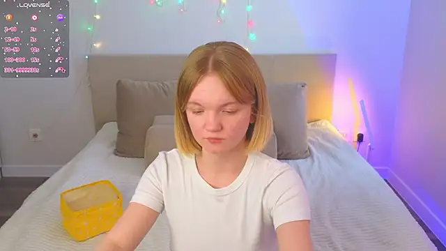 Snapshot of StellaBunny chatting on March 21, 2026, 8:30 am StellaBunny online show from March 21, 2026, 8:30 am