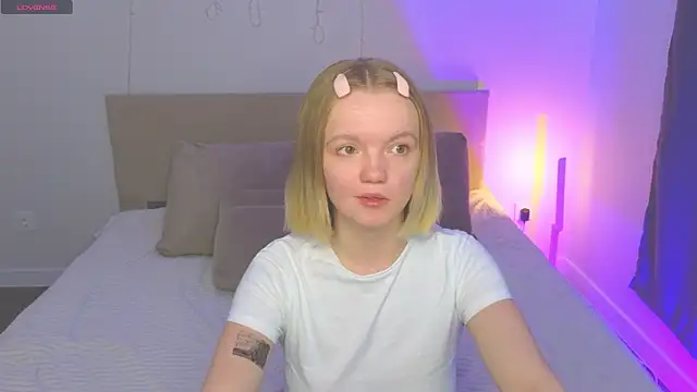 Snapshot of StellaBunny chatting on March 27, 2026, 4:18 am StellaBunny online show from March 27, 2026, 4:18 am