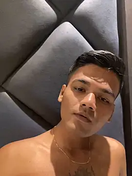 Snapshot of Dazzling_dude chatting on March 20, 2026, 8:46 pm Dazzling dude online show from March 20, 2026, 8:46 pm