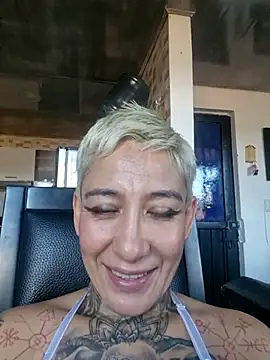 Snapshot of Everlyn_sexx chatting on May 30, 2026, 9:56 pm Everlyn sexx online show from May 30, 2026, 9:56 pm