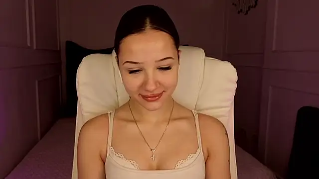 baby brunettee  online show from March 5, 2026, 3:08 pm