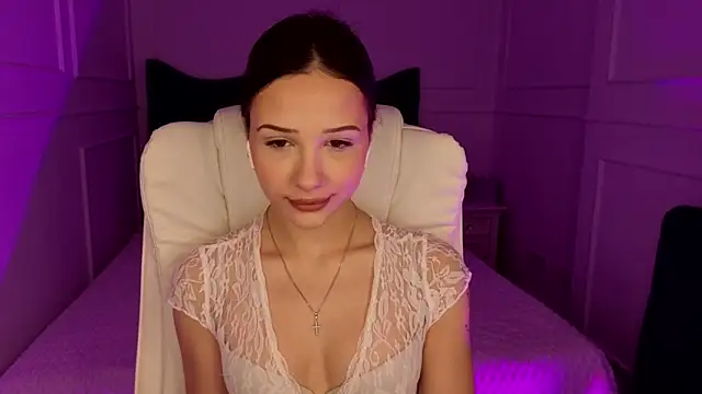 baby brunettee  online show from March 22, 2026, 3:15 pm