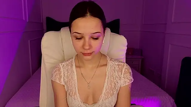 baby brunettee  online show from March 23, 2026, 8:07 am