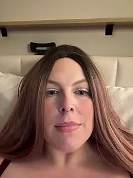 justbetweenus2 online show from February 9, 2026, 8:13 pm