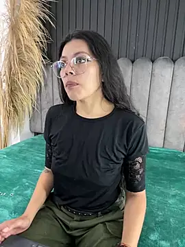 Lanadelrey 1 online show from February 25, 2026, 12:15 pm