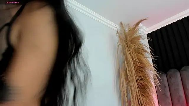 Lanadelrey 1 online show from March 30, 2026, 12:06 pm