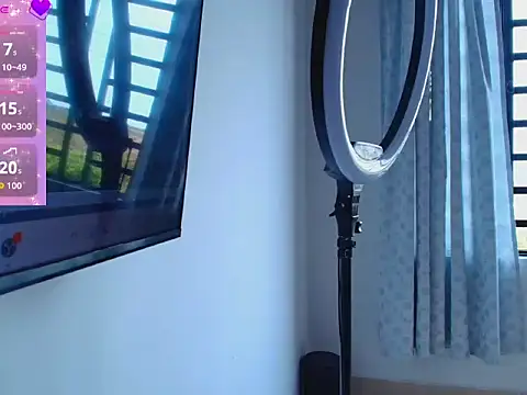 Tammy Evanns1 online show from February 10, 2026, 8:35 pm