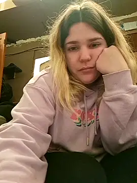 Snapshot of Dulcexpecado chatting on March 15, 2026, 4:24 pm Dulcexpecado online show from March 15, 2026, 4:24 pm