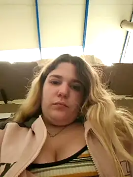 Snapshot of Dulcexpecado chatting on March 23, 2026, 4:44 pm Dulcexpecado online show from March 23, 2026, 4:44 pm