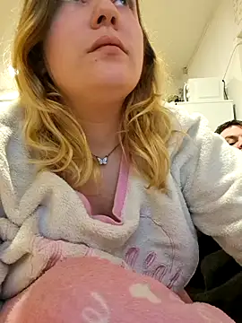 Snapshot of Dulcexpecado chatting on March 25, 2026, 2:06 am Dulcexpecado online show from March 25, 2026, 2:06 am