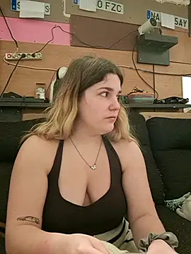 Snapshot of Dulcexpecado chatting on April 10, 2026, 1:27 pm Dulcexpecado online show from April 10, 2026, 1:27 pm