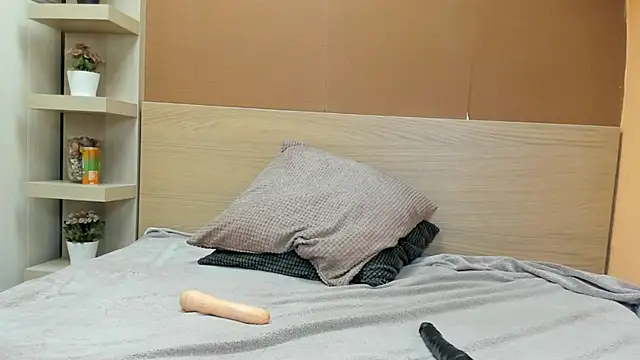 PinkyTwerkyX online show from February 11, 2026, 1:38 pm