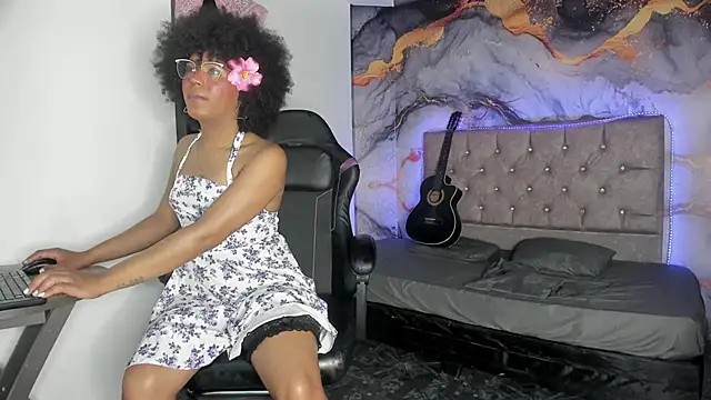CataleyaMoon  online show from May 2, 2026, 7:19 pm