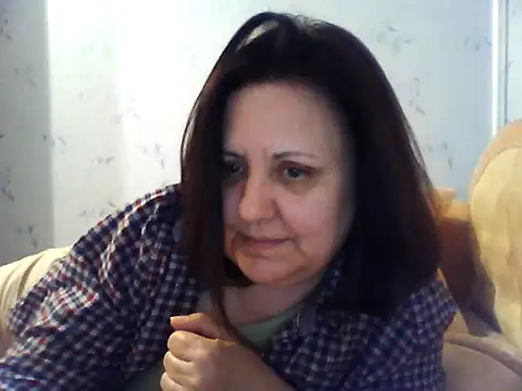 LockyCharm111 online show from May 3, 2026, 9:10 pm