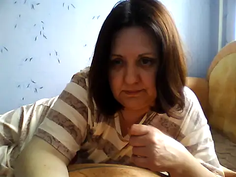 LockyCharm111 online show from May 10, 2026, 6:07 am