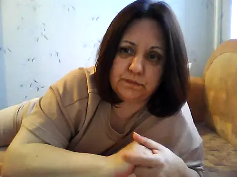 LockyCharm111 online show from May 13, 2026, 4:37 pm