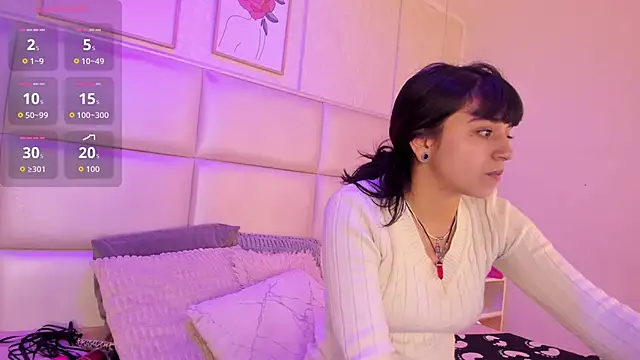 Snapshot of Xara_u chatting on April 22, 2026, 9:05 pm Xara u online show from April 22, 2026, 9:05 pm