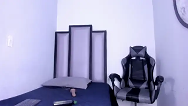 Snapshot of dulce_34 chatting on March 14, 2026, 8:36 pm dulce 34 online show from March 14, 2026, 8:36 pm